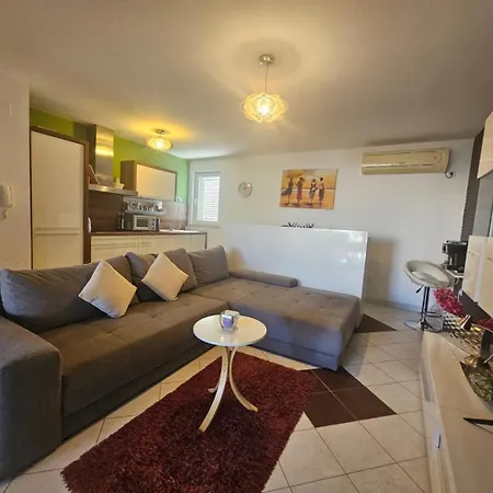 Oliver Apartment Soline (Krk)